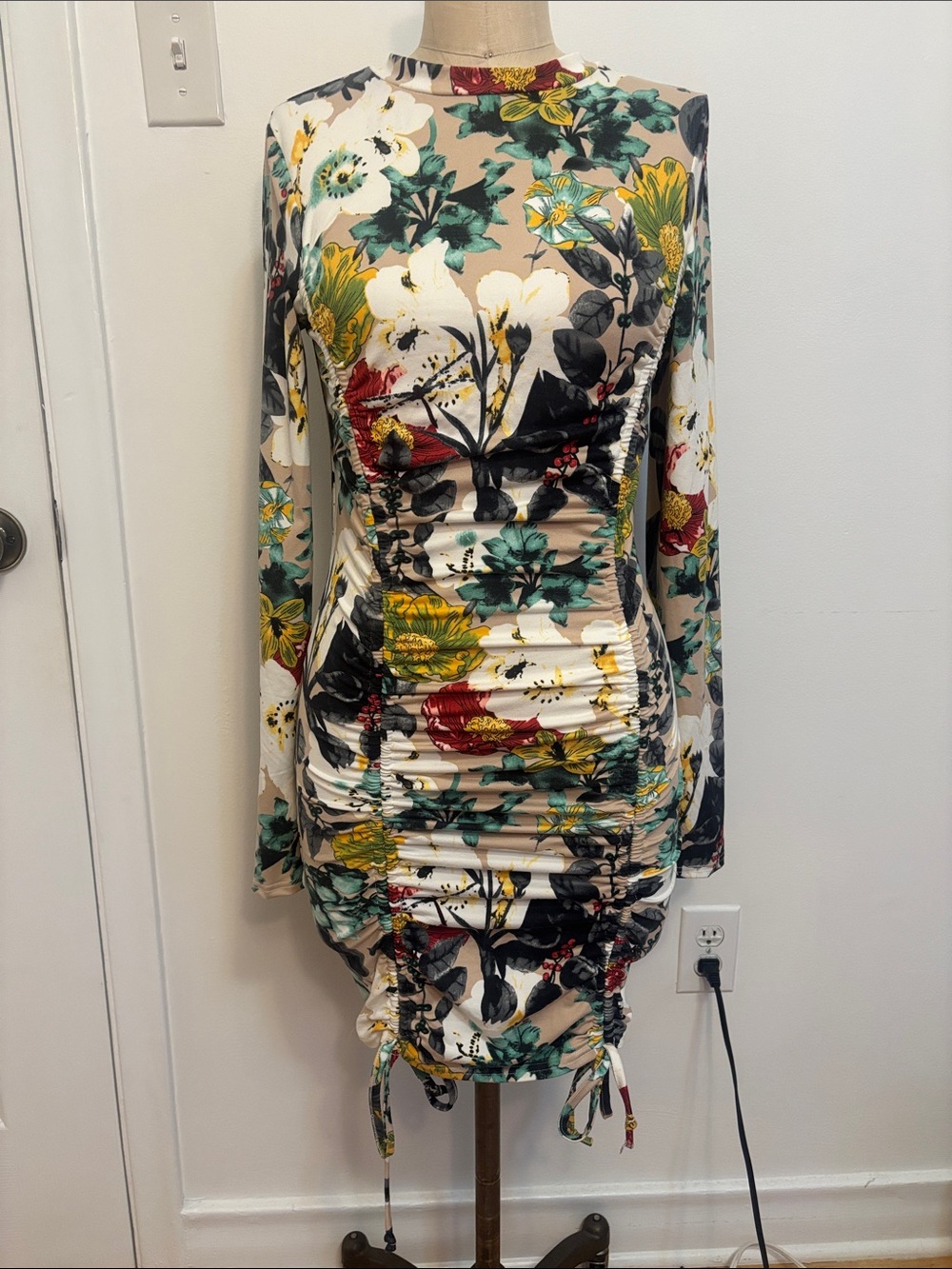 Floral Ruched Long-Sleeve Bodycon Dress - Beige Floral